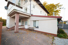 Lokal z parkingiem, magazynem - parter - 11