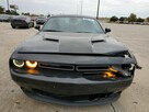 Dodge Challenger SXT Plus V6 3.6l - 5