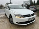 Volkswagen Jetta 1.6*105*ALU*17*Navi*PDC*Doinwestowane*Tempomat*Wielofunkcja* - 5