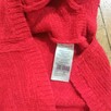 sweter cienki czerwony z delikatnie dzianym prostym wzorem - 3