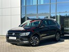Volkswagen Tiguan 1Ręka! Grzane fotele Navi El. Klapa Czujniki Asystent GWARANCJA Serwis - 1