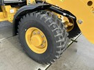 ŁADOWARKA KOŁOWA CATERPILLAR 906 - 8