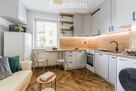 Atrakcyjna kawalerka z oddzielną kuchnią, 37 m2. - 1
