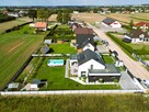 nowoczesny dom z basenem - 9