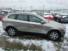 Volvo XC 60 AWD • 244 417 km • uszkodzone • jeździ • okazja - 4