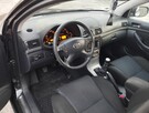 Toyota Avensis - 8