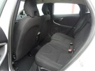Volvo V40 1,6i Panorama Klimatronik Alu Światła dzienne rej.2015 VIP Gwarancja - 16