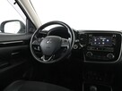 Mitsubishi Outlander 2.0 4WD Diamant Edition+ Navi Tempomat Grzane Fotele Alcantara Kamera - 16