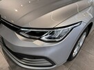 Volkswagen Golf Variant Life 1.5TSI 130KM M6 2022 r., salon PL, I właściciel, f-a VAT - 9