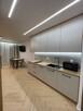 Nowoczesny apartament z balkonem i widokiem - 4