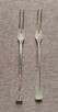 2 platerowane widelce do wędlin firmy HEFRA wzór wschodni.