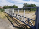 Ogrodzenie panelowe na podmurówce - montaż - 3