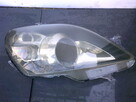 OPEL ZAFIRA B PRAWY KLOSZ LAMPY PRZÓD - 1