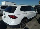 Volkswagen Tiguan 2019, 2.0L, 4x4, porysowany lakier - 4