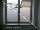 Oklejanie biur Warszawa -folie na ścianki działowe, witryny. - 11