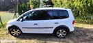 Volkswagen Touran 2.0 TDI DPF DSG Cross - 8