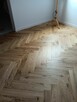 Układanie paneli podłóg parkietu cyklinowanie lakierowanie w - 5