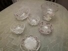 Miseczki szklane z ozdobami