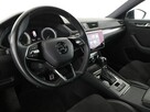 Škoda Superb PHEV skóra/alcentara DCC navi klima auto full LED czujniki parkowania - 14