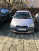Mały samochód Yaris - 6