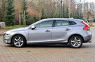 Volvo V40 R-Design  Xenon Ledy Digital Alcantara Grzana Navi City Full Opcja - 14