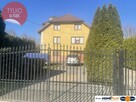 Dom wolnostojący, dwulokalowy z 2 garażami. - 1