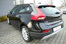 Volvo V40 Cross Country - 12