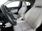 Mercedes GLA 180 automat bi-xenon półskóra navi grzane fotele czujniki parkowania - 13